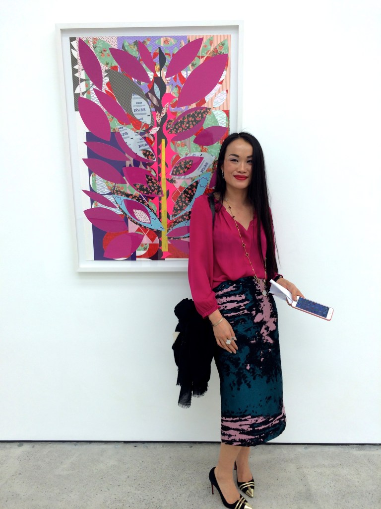 Colour matching visitor in front of 'Turkish Garden', 2014, at White Cube Hong Kong